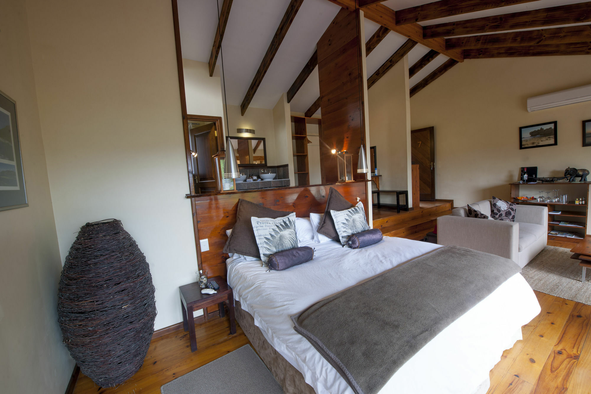 Elephant Hide Of Knysna Guest Lodge Esterno foto